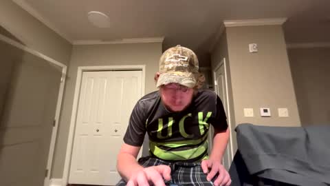 chevycamaro1978 online show from December 22, 5:33 am