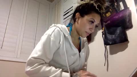 chicagobabe312 online show from October 8, 7:47 am