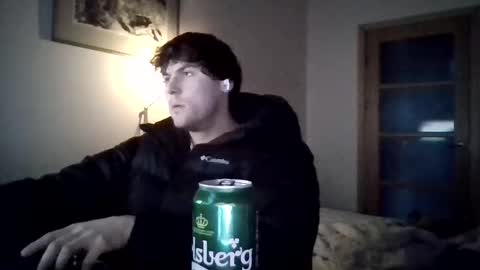 chiller832590 online show from April 8, 3:20 am