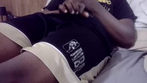 Snapshot of chilling124 chatting on November 1, 3:33 pm Chilling online show from November 1, 3:33 pm