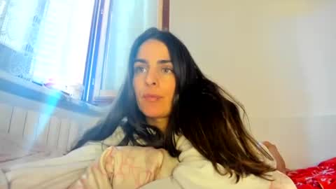 Snapshot of chillwithcamii chatting on September 26, 5:48 am yoursensualparadise online show from September 26, 5:48 am