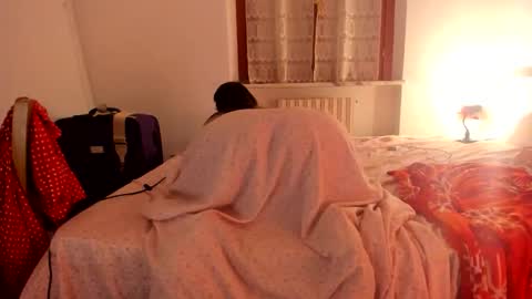 Snapshot of chillwithcamii chatting on September 21, 3:54 am yoursensualparadise online show from September 21, 3:54 am