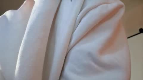 yoursensualparadise online show from April 25, 9:22 am