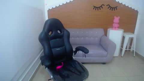 Kelly online show from November 21, 4:05 pm