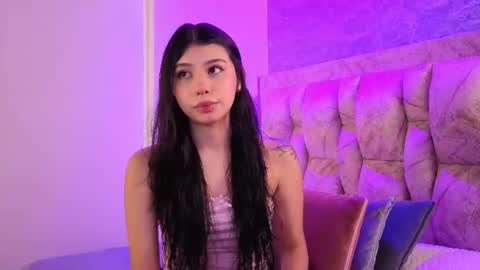 chloe_bluee_ online show from June 26, 12:10 pm