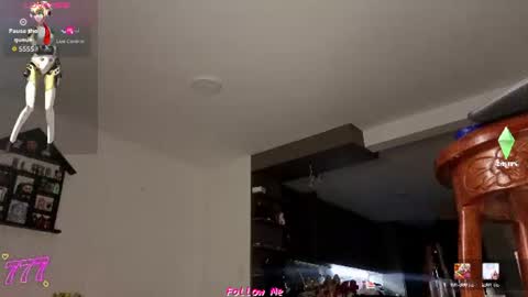 chloe_cooperr online show from July 12, 3:43 am