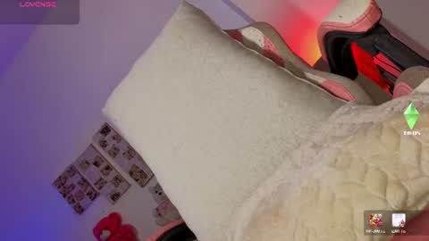 chloe_cooperr online show from July 10, 11:48 am