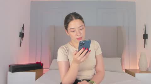 Chloe online show from June 23, 6:58 pm