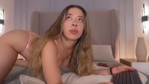 Chloe online show from July 13, 5:27 pm