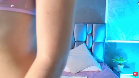 Chloe  online show from September 19, 10:13 pm