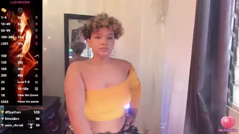 chloe_kisses online show from June 15, 11:46 am