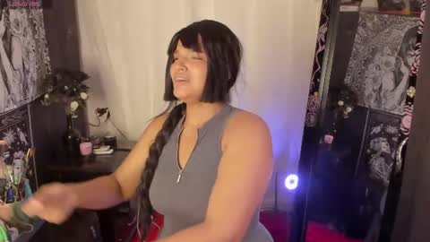 chloe_kisses online show from June 12, 11:42 am