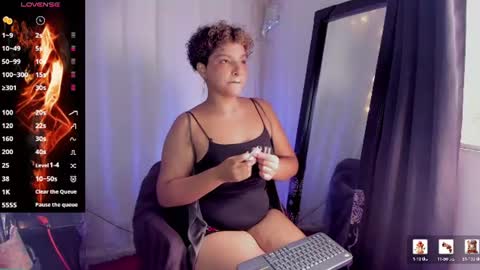 chloe_kisses online show from June 16, 11:47 am