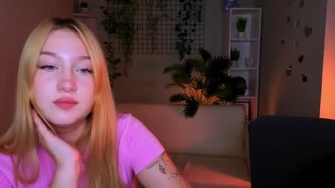 chloe_ley online show from June 23, 3:25 am