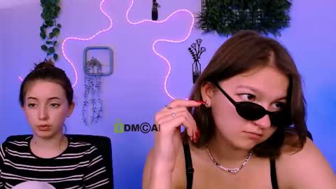 chloe_ley online show from July 28, 11:17 am