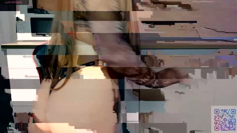 Chloe online show from May 1, 5:18 pm