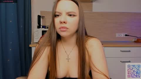 Chloe online show from May 17, 6:39 pm