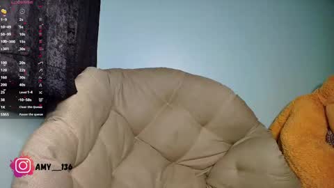 Snapshot of chloe_maia1 chatting on March 3, 1:10 am AMY online show from March 3, 1:10 am