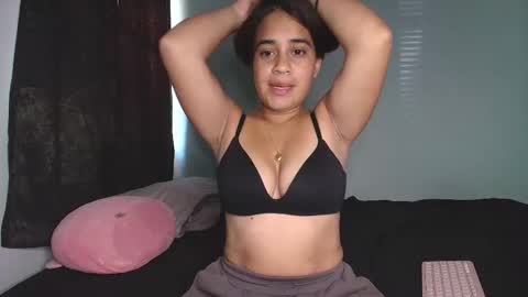 Snapshot of chloe_maia1 chatting on October 24, 2:18 pm AMY online show from October 24, 2:18 pm