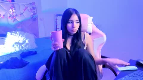 Chloe online show from March 6, 9:58 pm