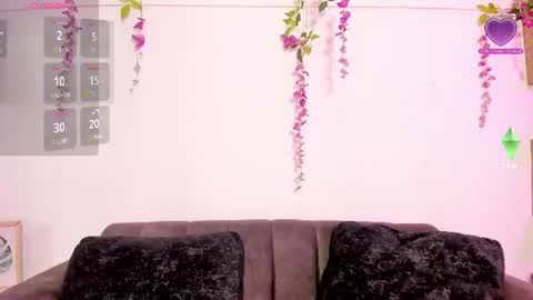 chloe_peach_ online show from July 3, 12:43 pm