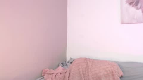 chloe_peach_ online show from May 1, 12:10 pm