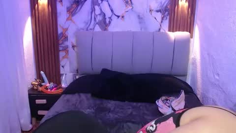 chloe_smith5 online show from December 15, 2:02 pm