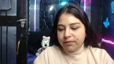 chloe_smith5 online show from June 29, 1:11 pm