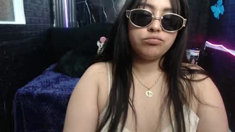 chloe_smith5 online show from June 24, 3:08 pm