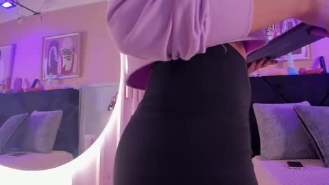   online show from February 6, 7:27 pm