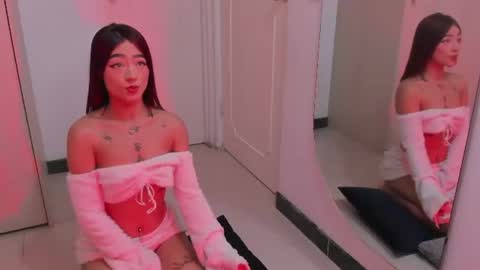 chloe_wilson7 online show from July 7, 11:58 am