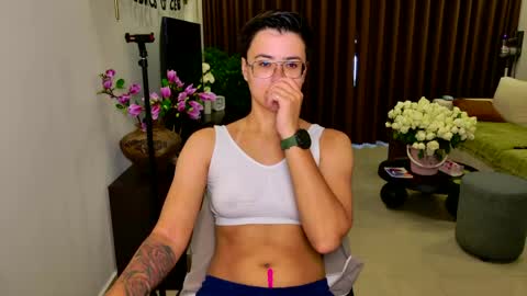 Eva and Sandra online show from May 23, 8:43 am