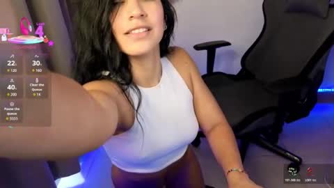 Chloe online show from July 28, 4:39 pm