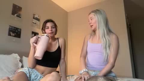 chloecookk online show from March 5, 12:47 pm