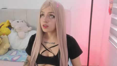 Chloe online show from May 17, 9:24 pm