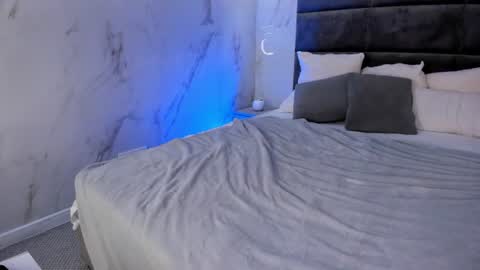 chloee white online show from June 19, 11:49 am