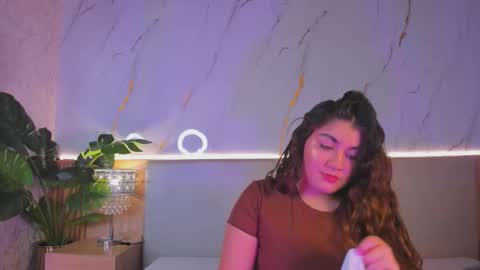 Chloee online show from October 29, 12:40 pm