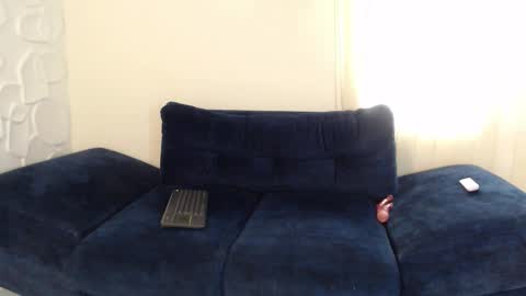 Snapshot of chloeerosse chatting on October 17, 3:38 pm ChloeeRosse online show from October 17, 3:38 pm