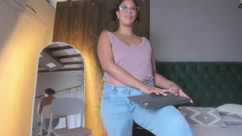 Chloe fixxx online show from July 4, 9:07 pm