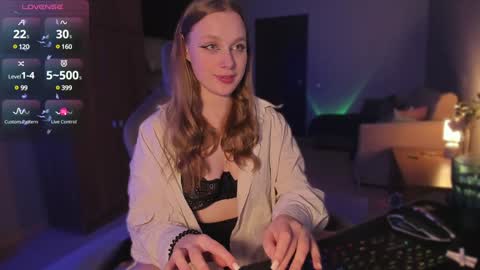 chloegins online show from December 20, 3:58 am