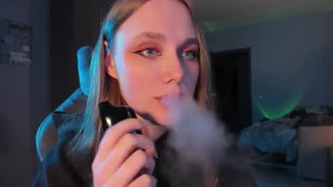 chloegins online show from January 18, 1:19 am