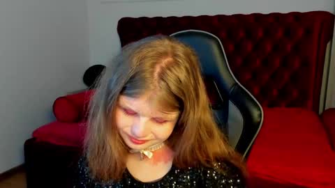 ChloeHalses online show from April 29, 5:23 am