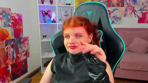 ChloeHalses online show from August 1, 9:27 pm