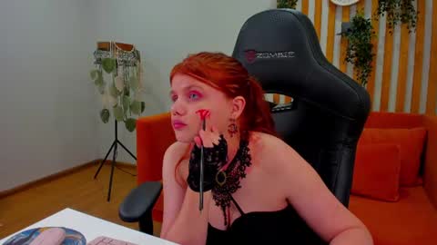 ChloeHalses online show from July 28, 6:31 pm