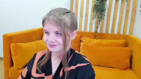 ChloeHalses online show from June 19, 5:08 pm