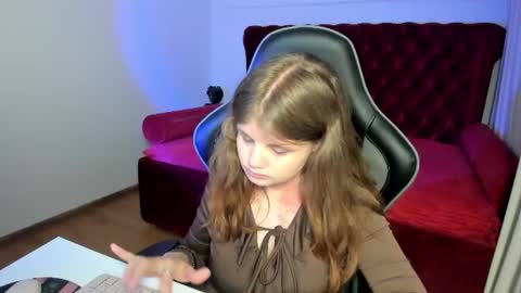 ChloeHalses online show from June 15, 2:25 am