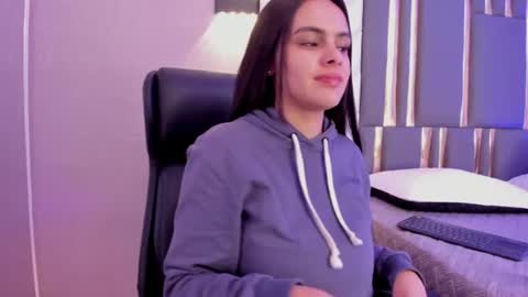  Chloe Harper  online show from June 15, 12:19 pm