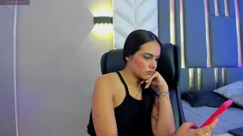  Chloe Harper  online show from April 25, 12:51 pm