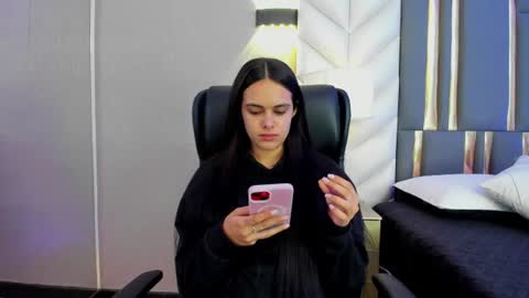  Chloe Harper  online show from June 20, 11:49 am
