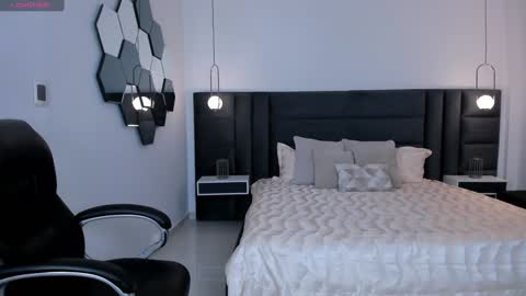 Chloe  OF chloemanson online show from December 29, 5:44 pm